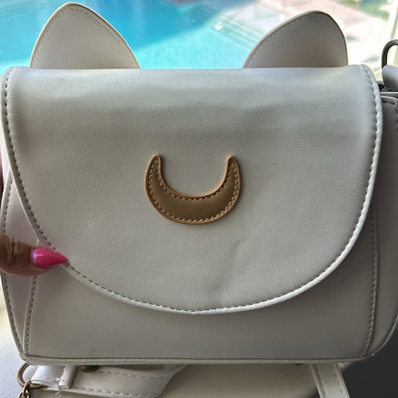 Sailor Moon Artemis Purse - Picture 3 of 5